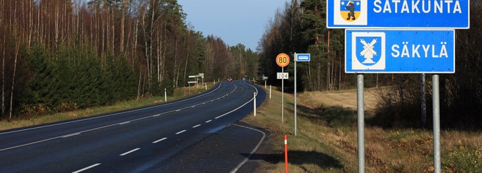 Bila på Finlands väl underhållna vägar